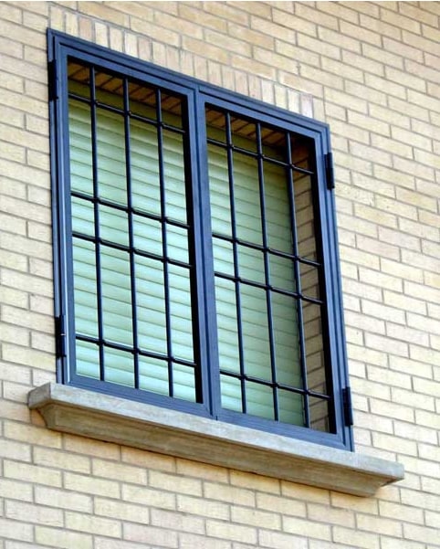 Inferriata finestra a doppia anta